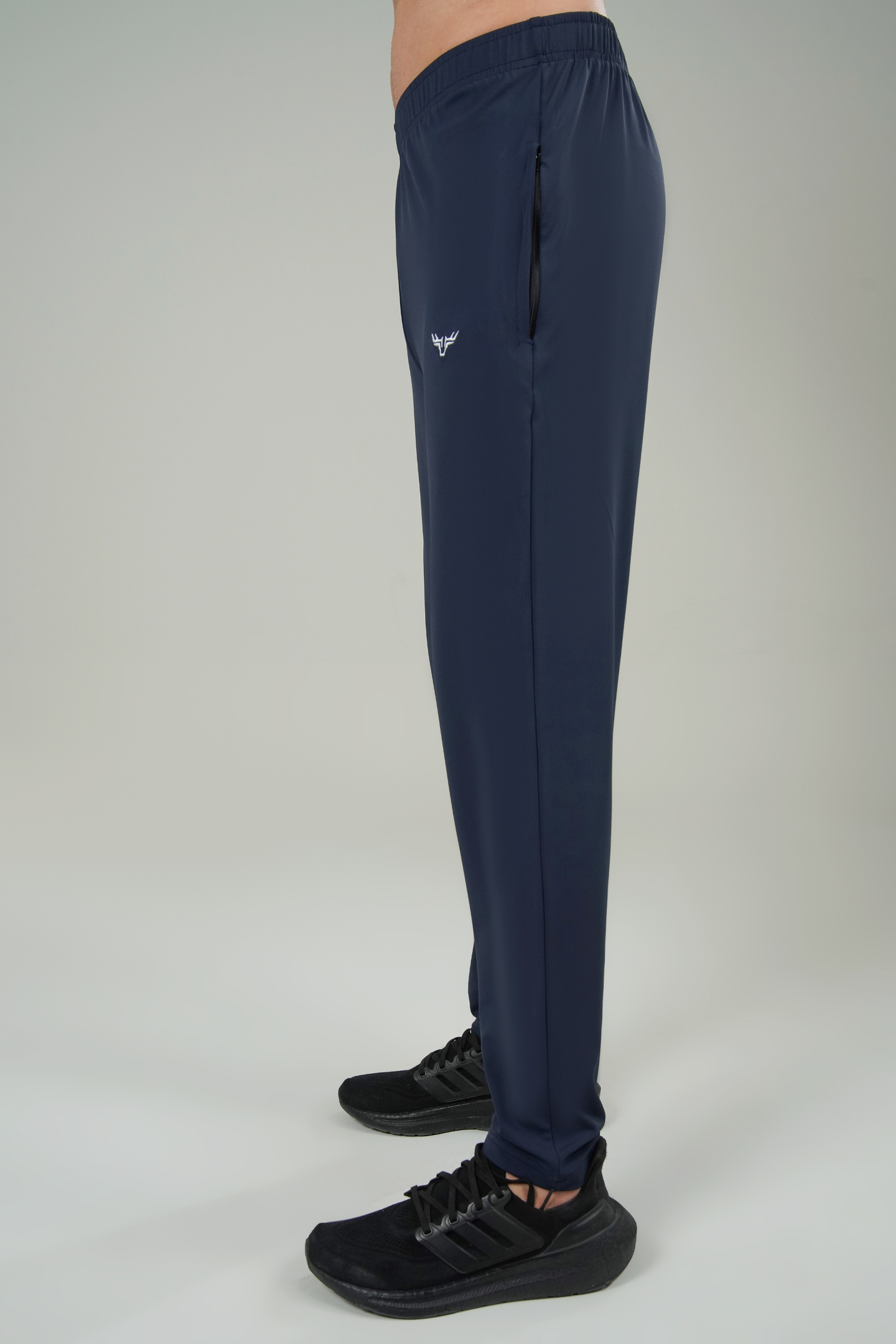 Broncoo Essential Trouser - Navy