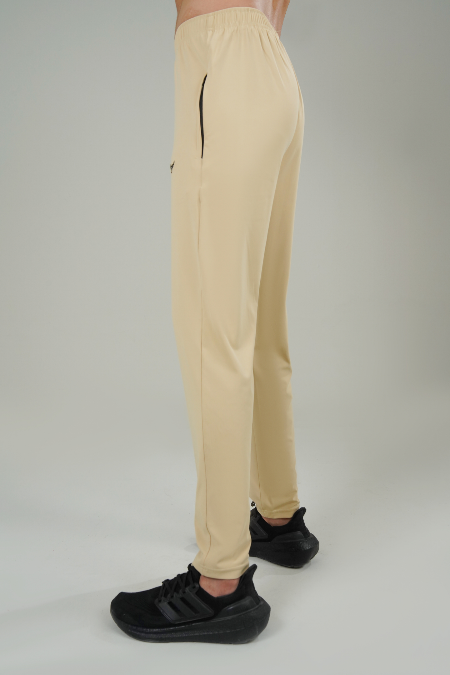 Broncoo Essential Trouser - Beige