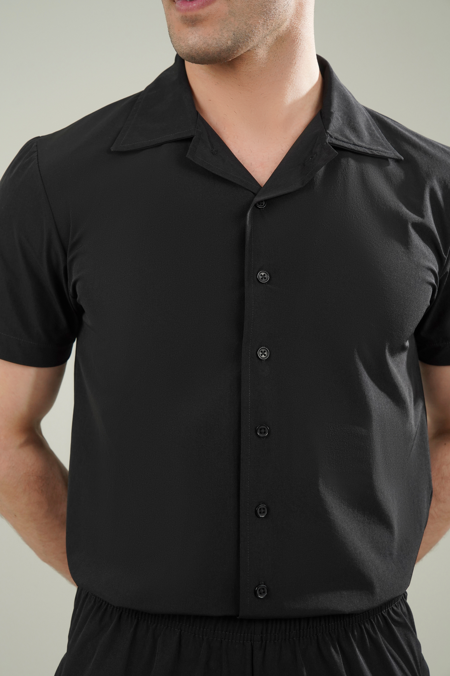 FlexFit Short-Sleeve Button-Up Shirt - Black