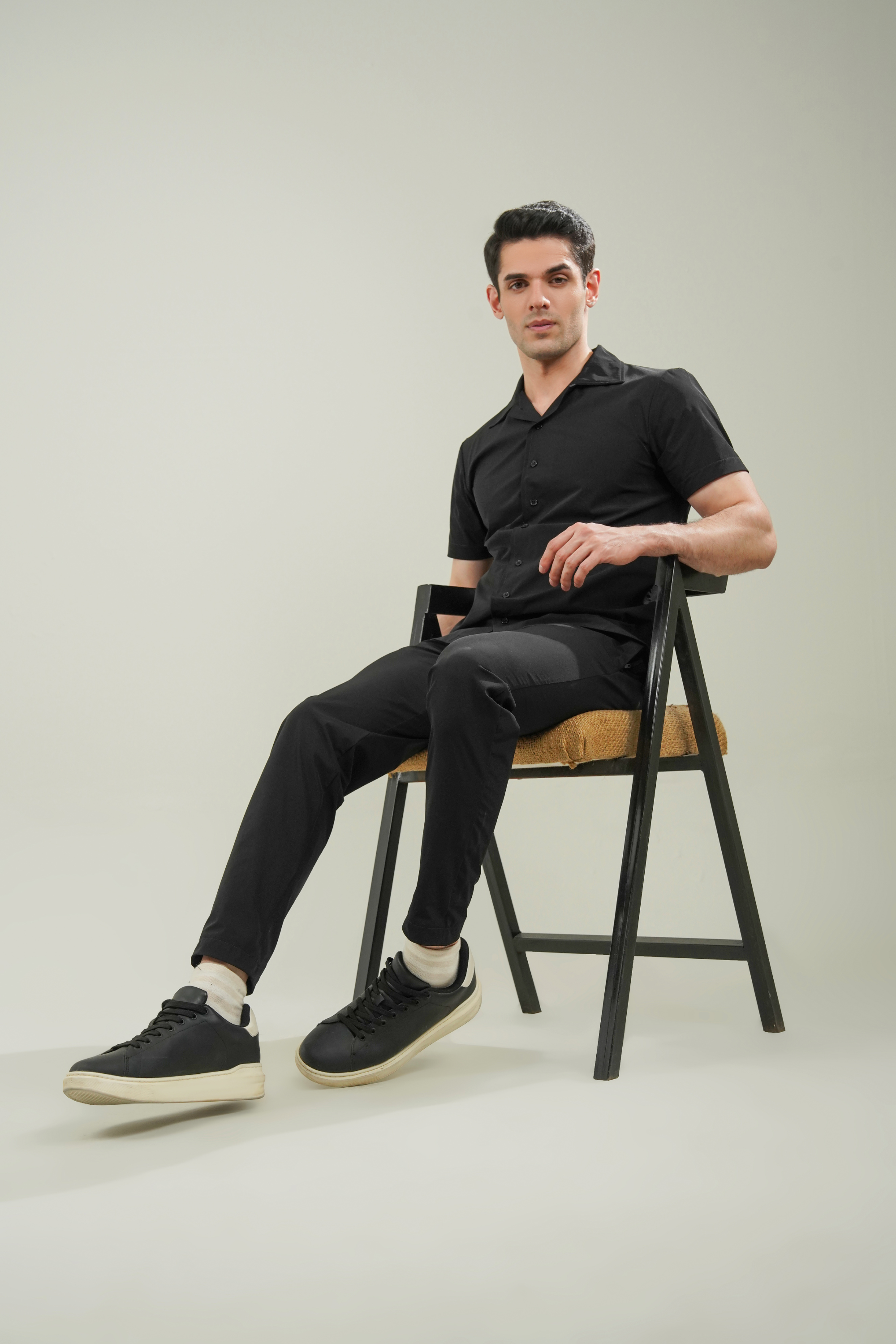 FlexFit Short-Sleeve Button-Up Shirt - Black