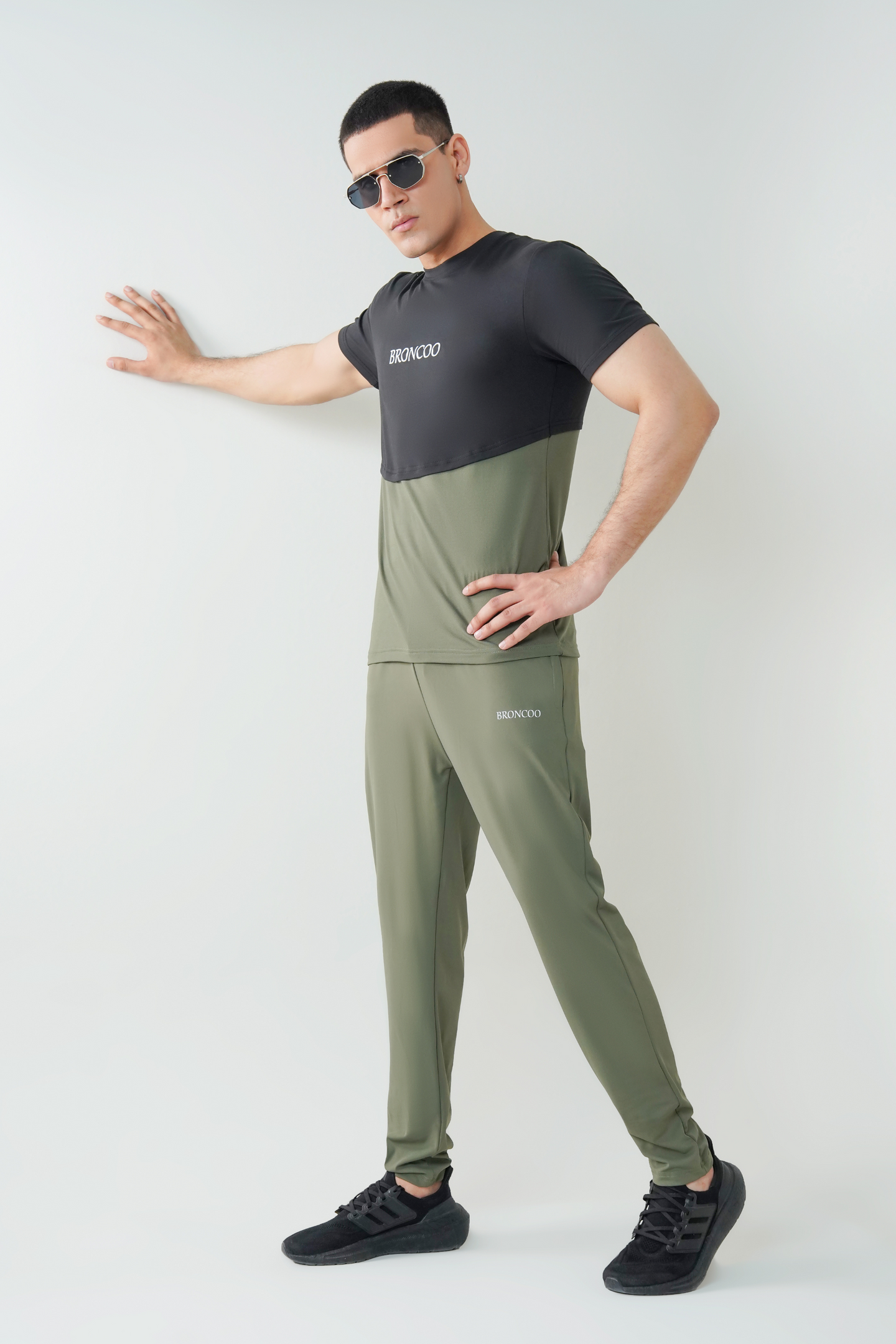 Broncoo Mavrix Tracksuit