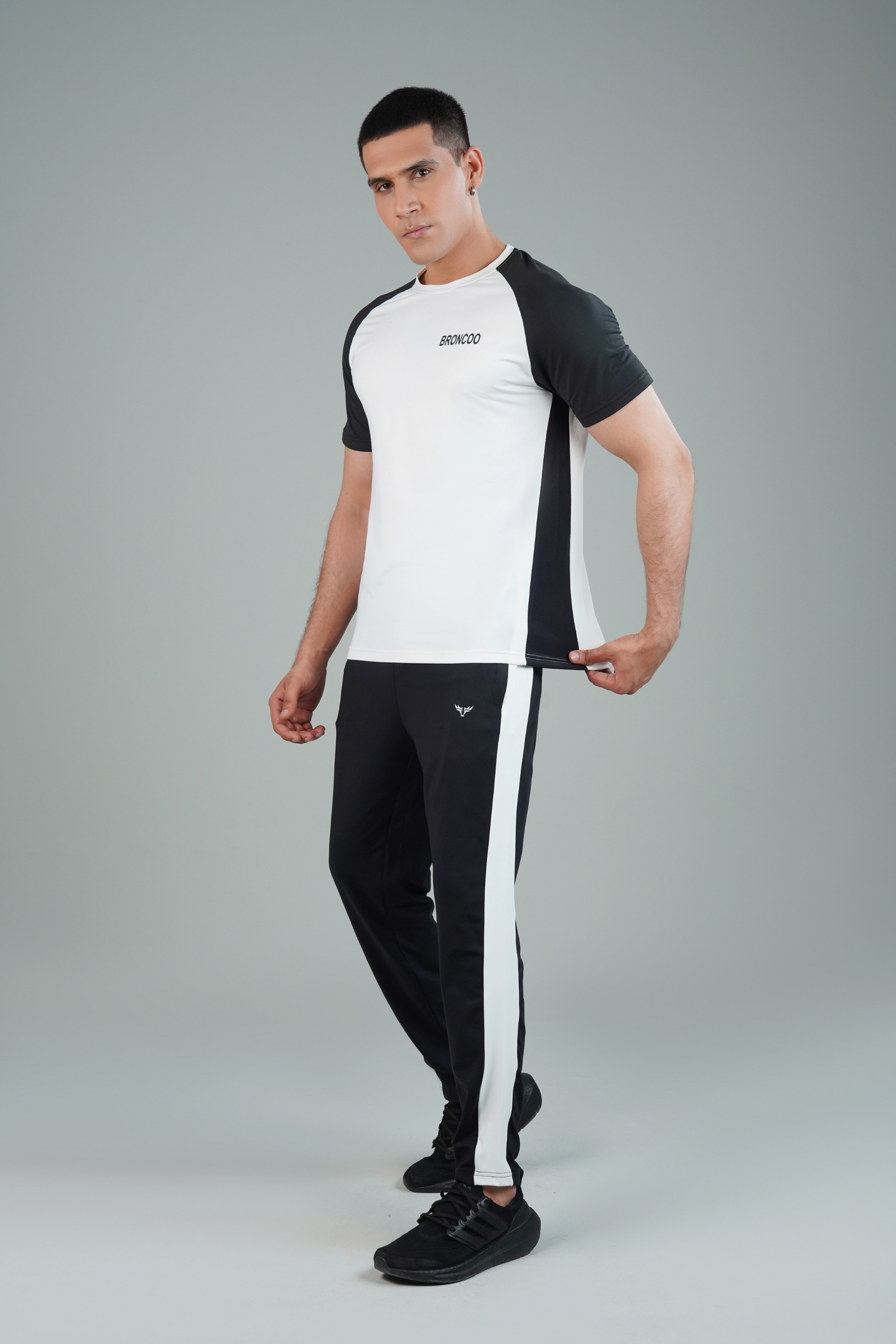Broncoo Aesthetic Tracksuit